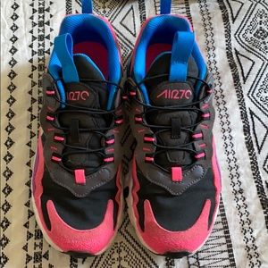 Nike Air 270 girls size 3Y UC!